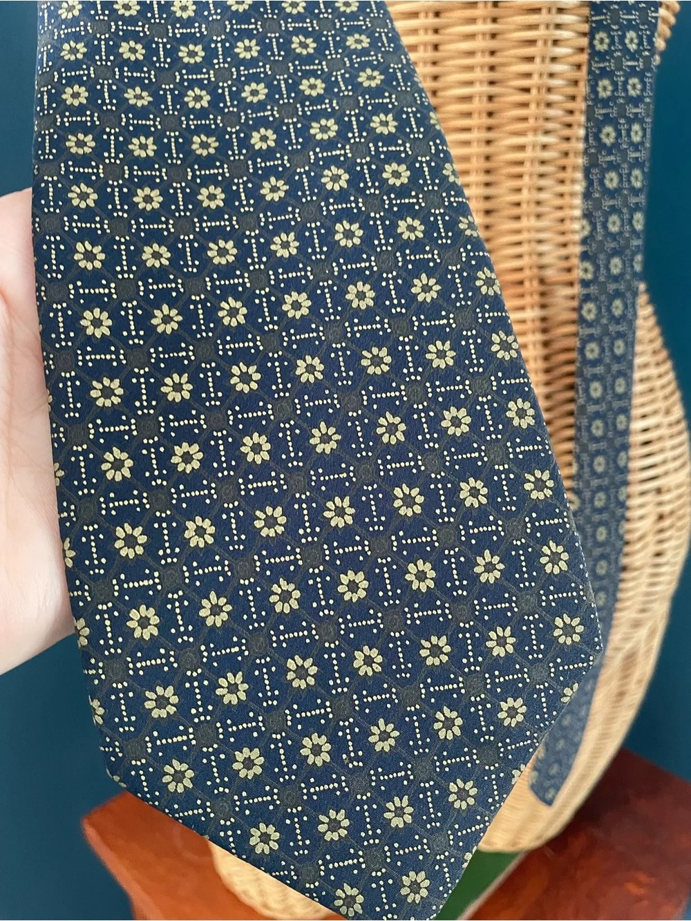 Vintage Geoffrey Beene Necktie 100% Silk USA NAVY gold Brown Floral Geometric